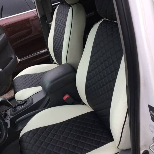 Чехлы Автопилот на Toyota Hilux 2005-2015 г.в. Чехлы Автопилот на Toyota Hilux 2005-2015 г.в.